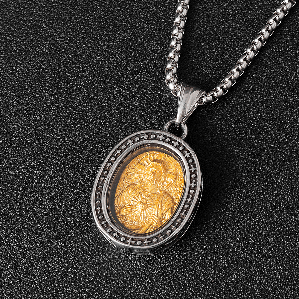 Collar de Titanio con Dije de Medalla Dorada de Cristo