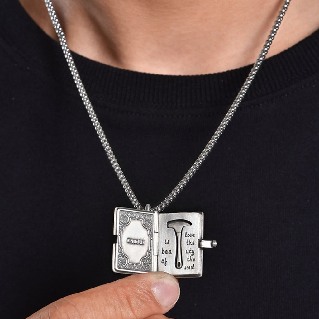 Collar de Biblia con Martillo de Roca Desmontable