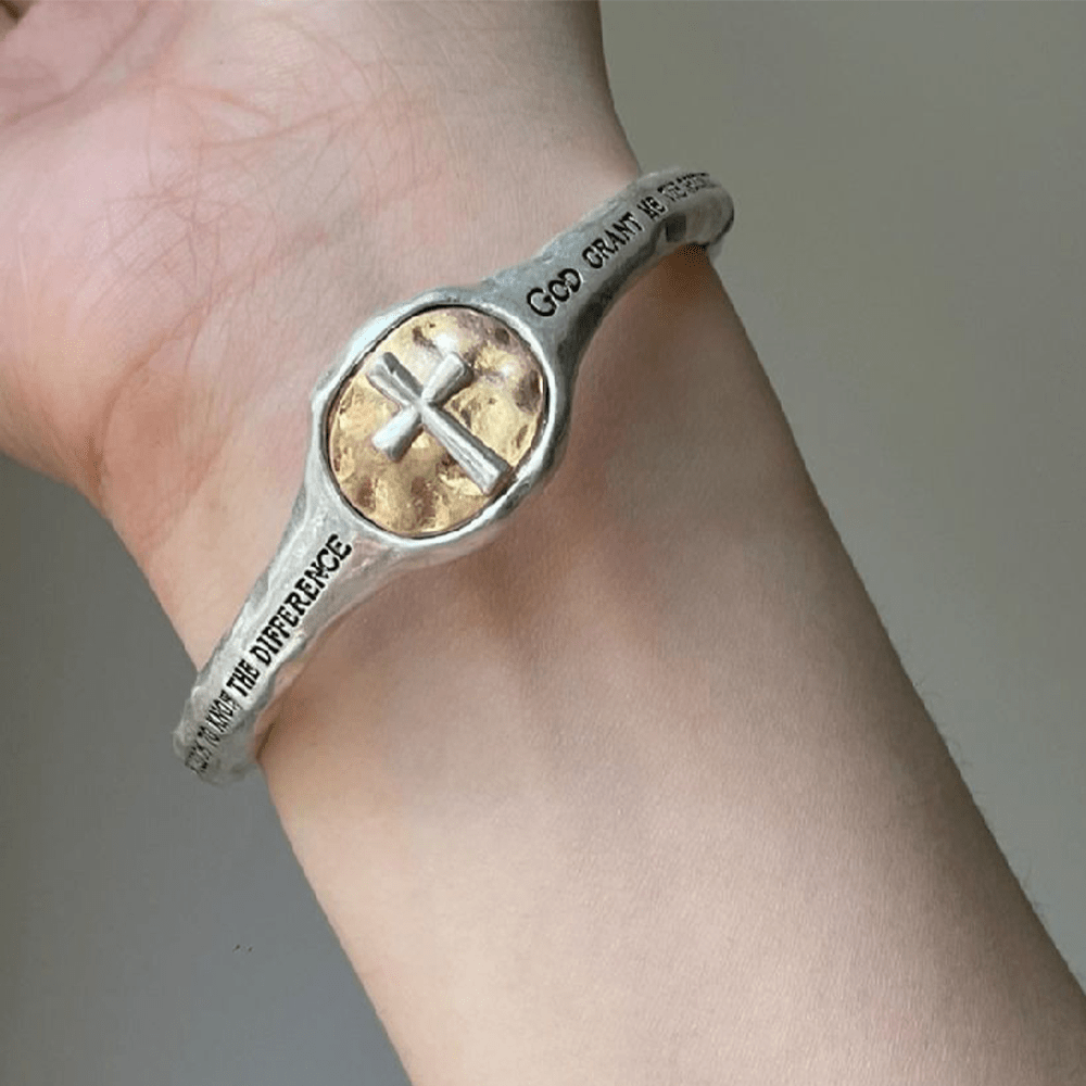 Pulsera de Cruz Grabada con Oración Vintage "Regalo de Dios"
