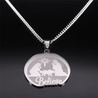 Collar de Plata de Navidad "Cree" con Natividad