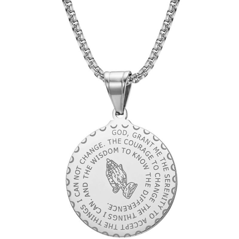 Collar con Placa Redonda de Manos Orando