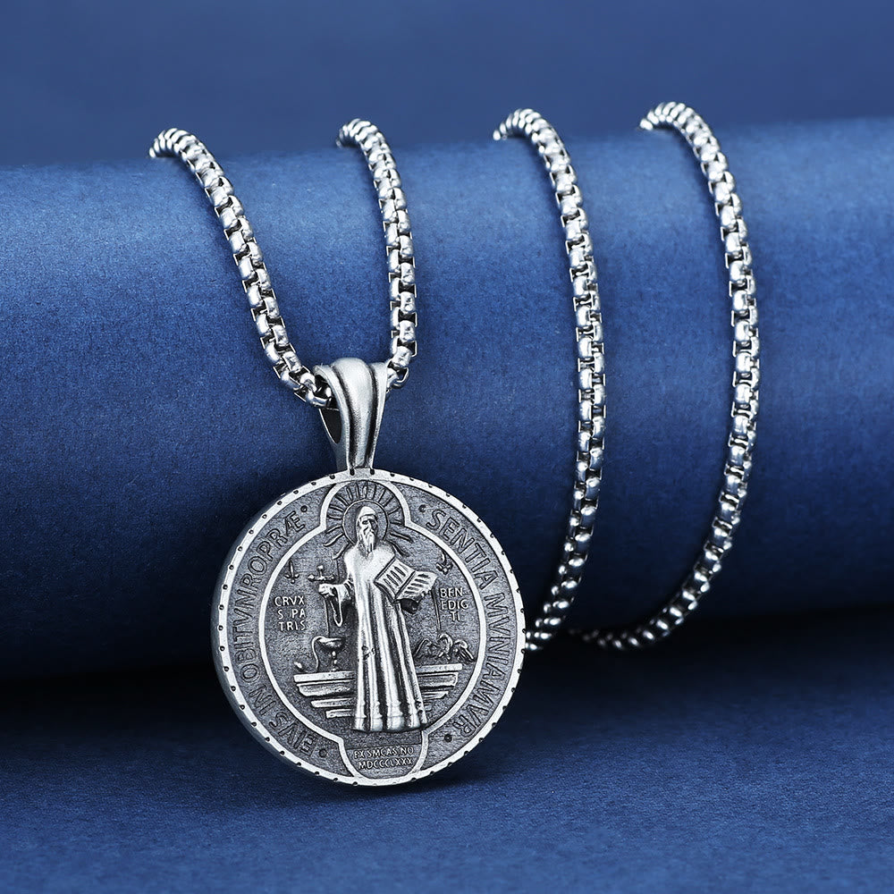 Collar Católico Vintage con Dije de San Benito: Joyería Amuleto para la Oración