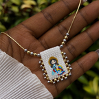 Collares con Figuras Divinas Estilo Caricatura: Símbolo Querido de Fe