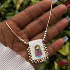 Collares con Figuras Divinas Estilo Caricatura: Símbolo Querido de Fe
